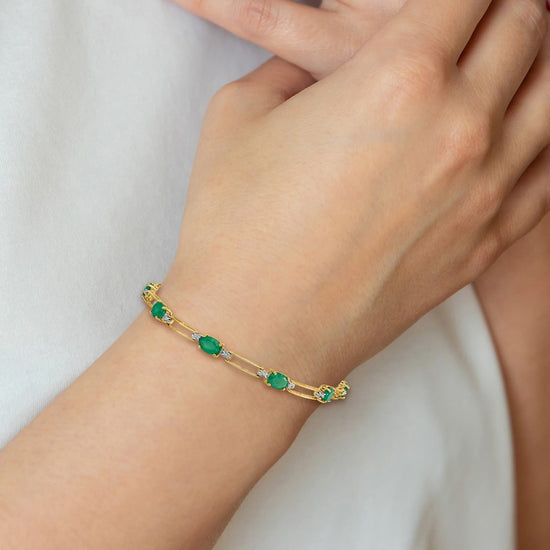 10k 1/20 carat Diamond and Oval Emerald Rectangle Link 7.25 inch Bracelet