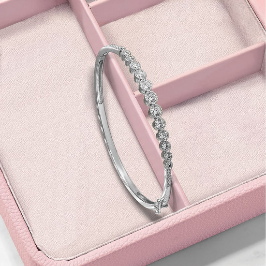 14k White Gold 1 1/2 carat Lab Grown Diamond VS/SI+ G+ Complete Bangle Bracelet