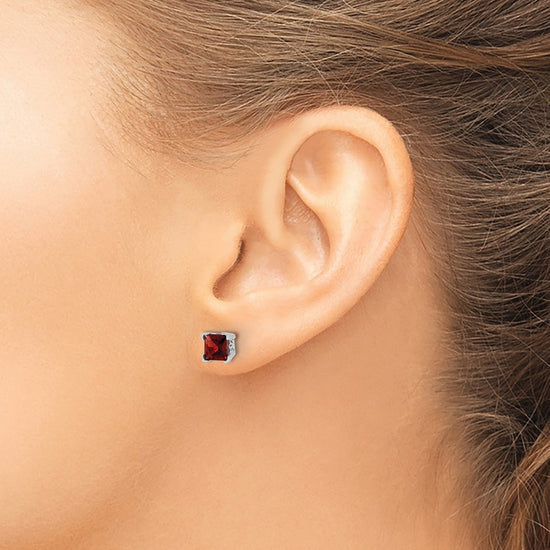 14k White Gold 5mm Square Garnet Post Earrings