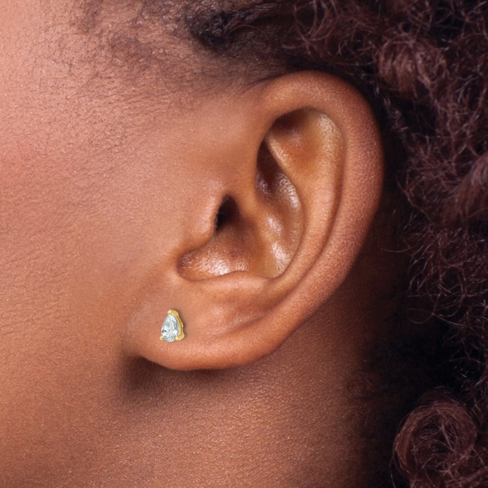 Lab Grown Pear Diamond Studs