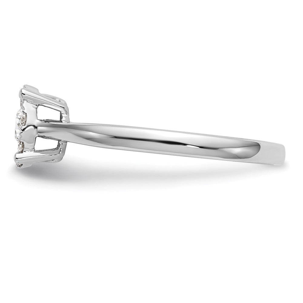 Diamond Cluster Engagement Rings