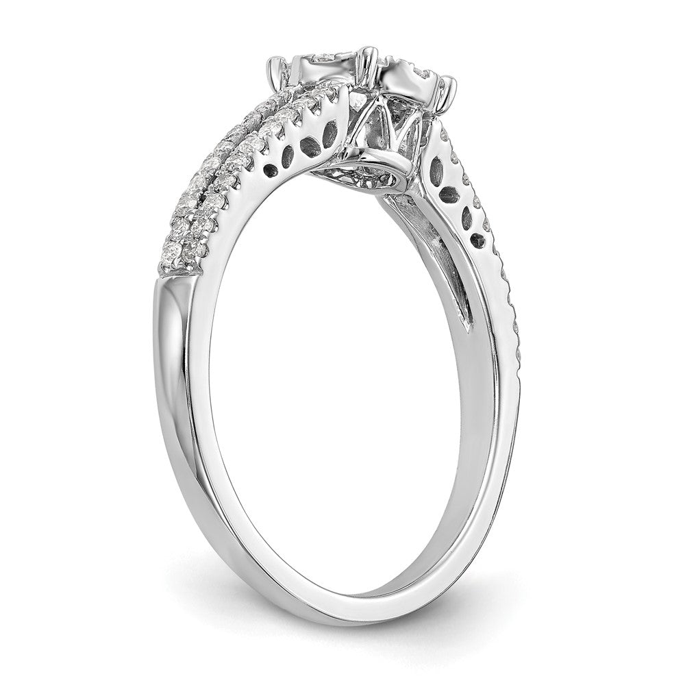 Diamond Cluster Engagement Rings