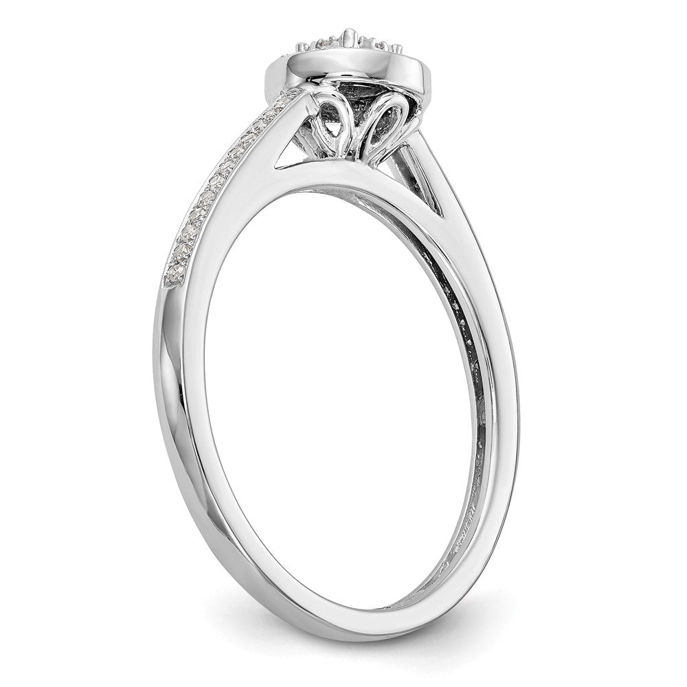 Diamond Cluster Engagement Rings
