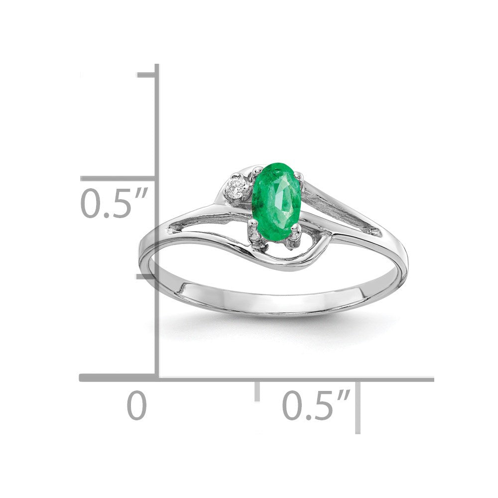 14k White Gold 5x3mm Oval Emerald and A Diamond Ring