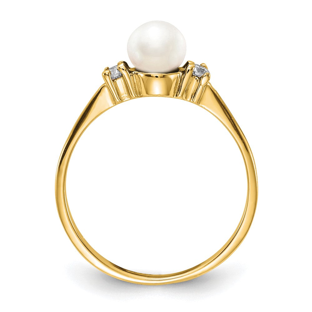 14k 5mm White Freshwater Cultured Pearl and 1/15 carat AAA Diamond Ring