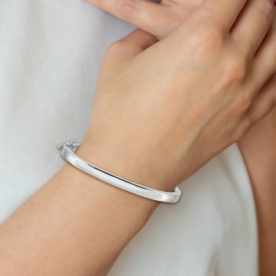 14k White Gold 5.3mm Polished Solid Hinged Oval Bangle Bracelet