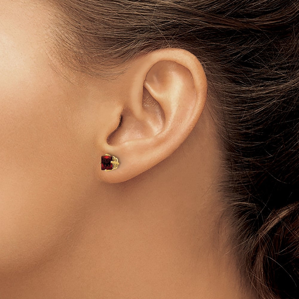 14k 5mm Princess-cut Garnet Post Earrings