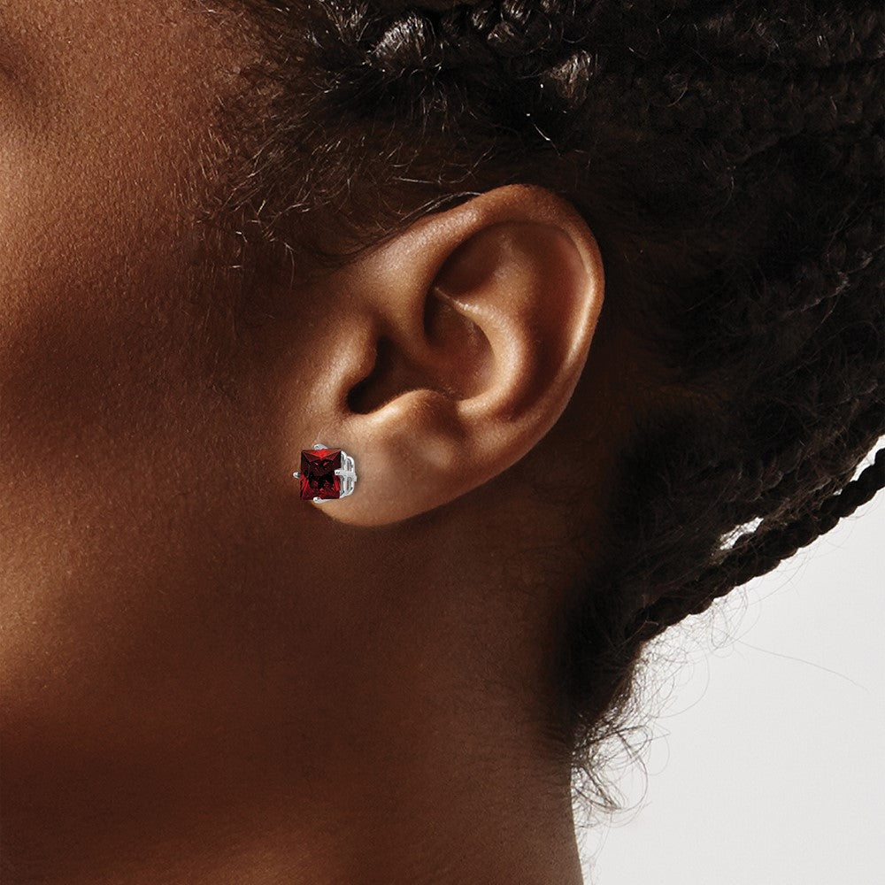 14k White Gold 6mm Princess-cut Garnet Post Earrings
