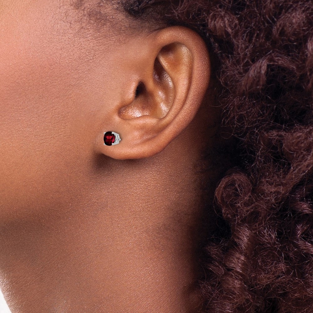 14k White Gold 5mm Round Garnet Post Earrings