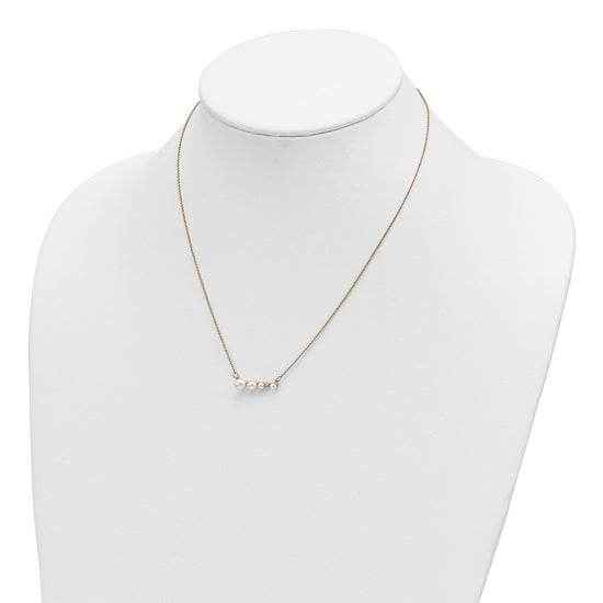 14k Graduated White Round Freshwater Cultured Pearl and 0.01 carat Diamond 17 inch Necklace