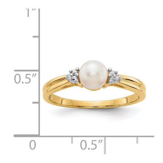 Gold Diamond and Pearl Ring