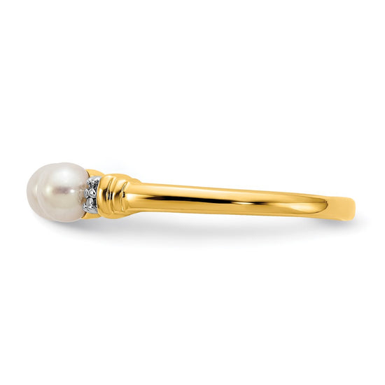 Gold Diamond and Pearl Ring