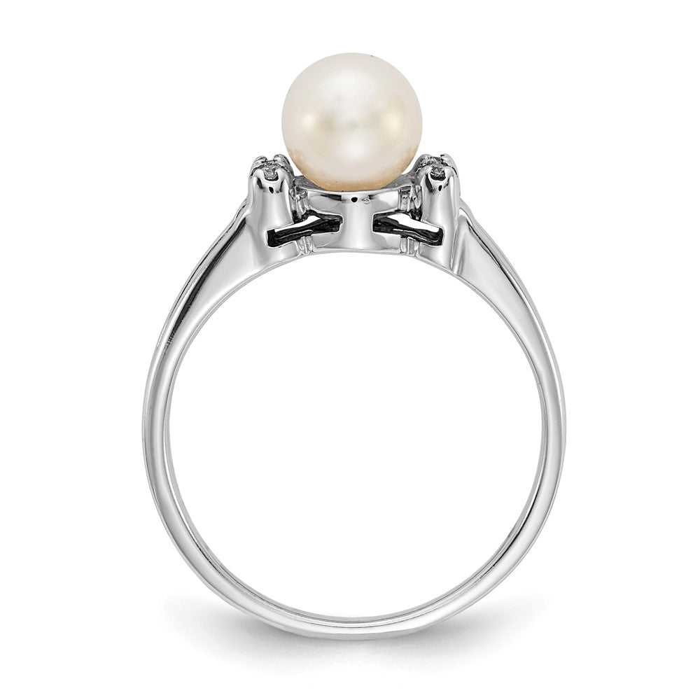 Gold Polished Freshwater Pearl and Diamond Rings