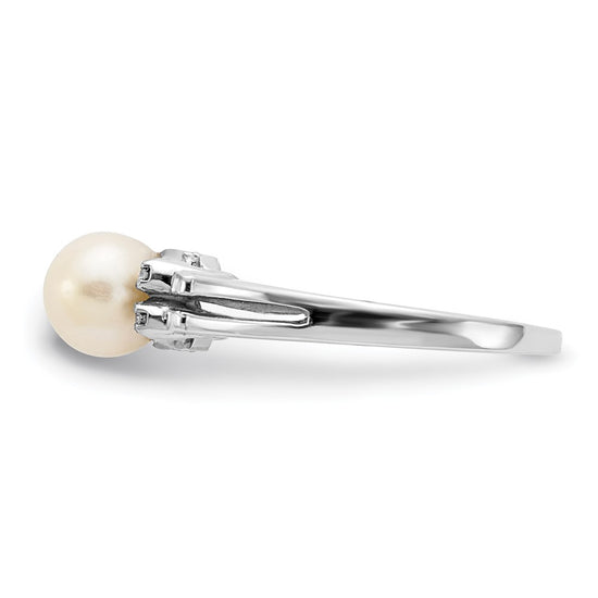 Gold Polished Freshwater Pearl and Diamond Rings