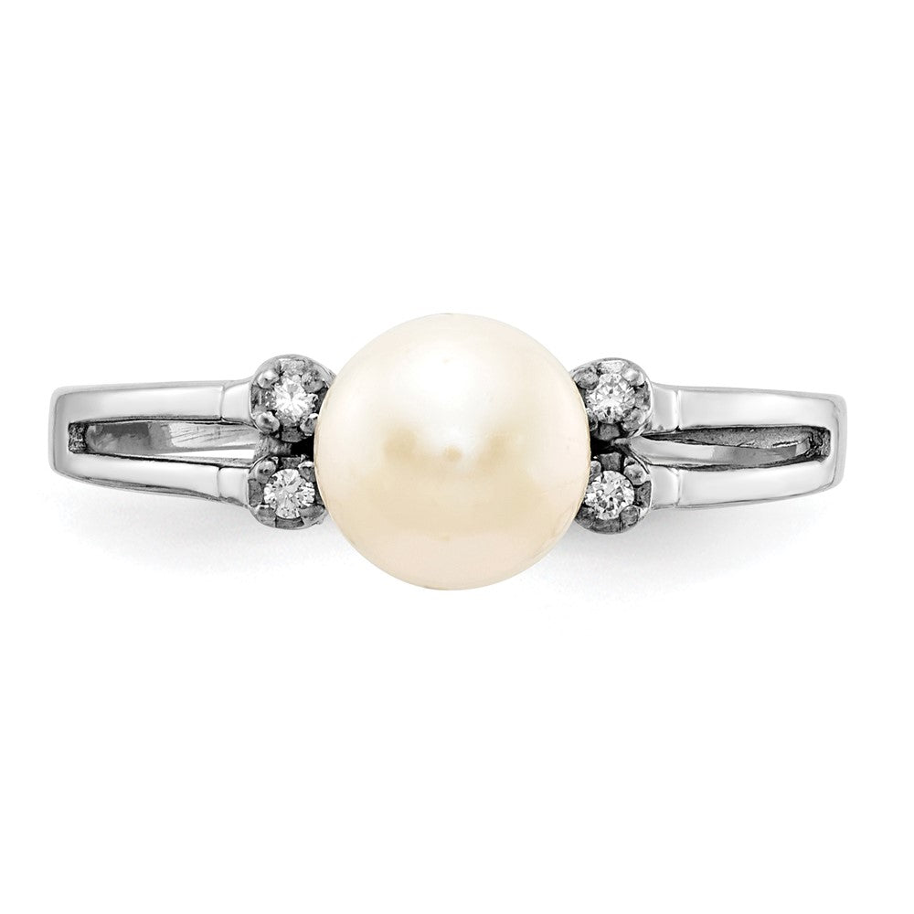Gold Polished Freshwater Pearl and Diamond Rings