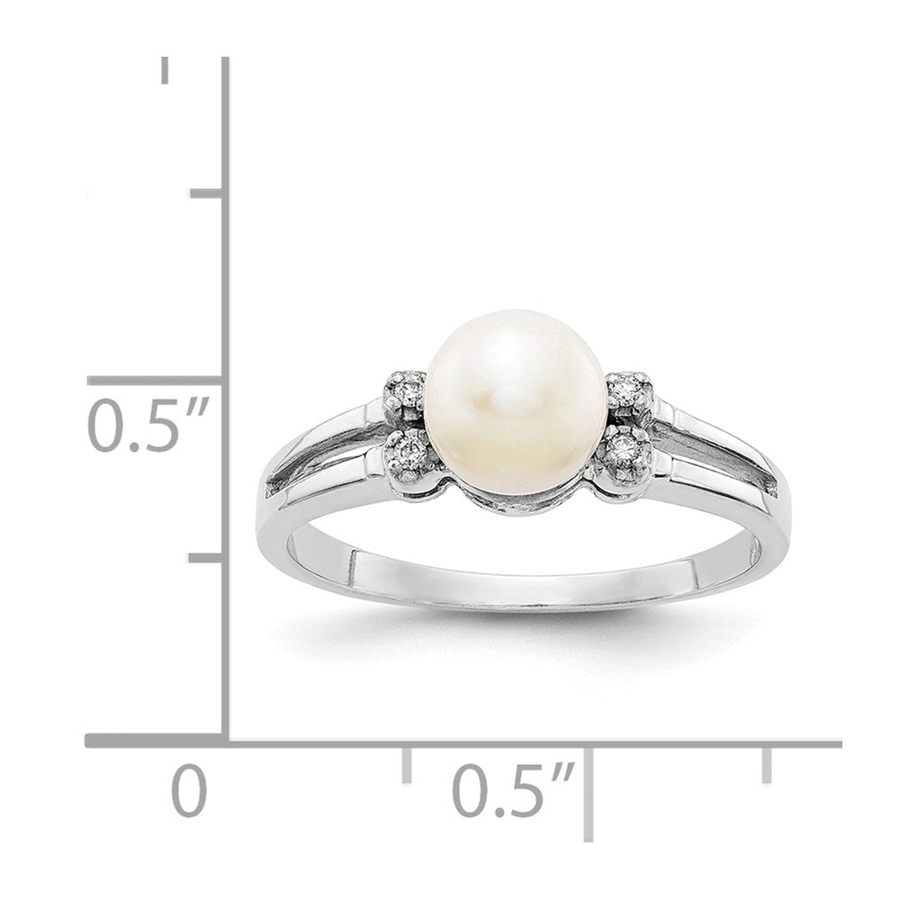 Gold Polished Freshwater Pearl and Diamond Rings