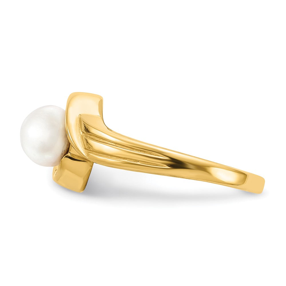 Gold Polished Freshwater Pearl Rings