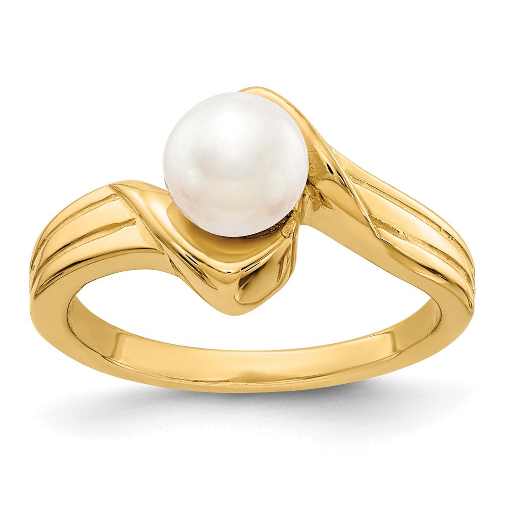 Gold Polished Freshwater Pearl Rings