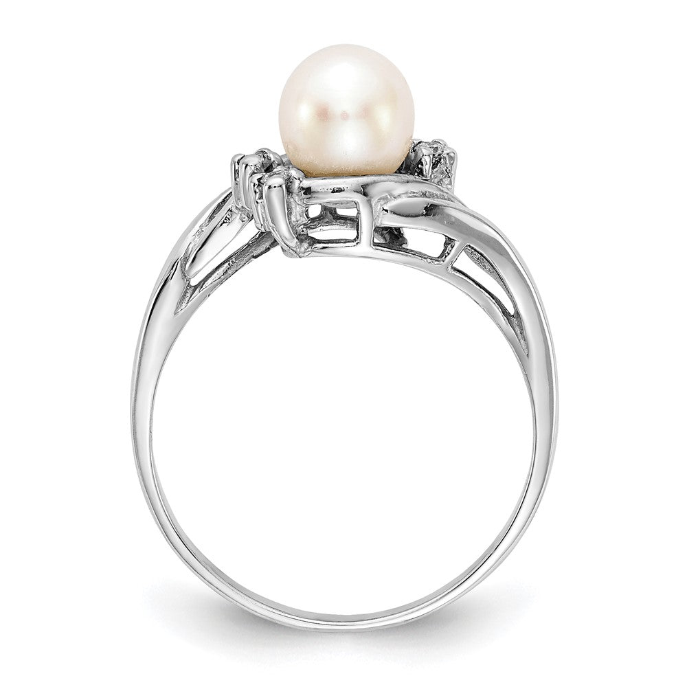 Gold Polished Freshwater Pearl and Diamond Rings