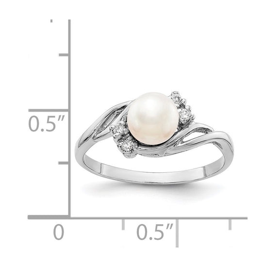 Gold Polished Freshwater Pearl and Diamond Rings