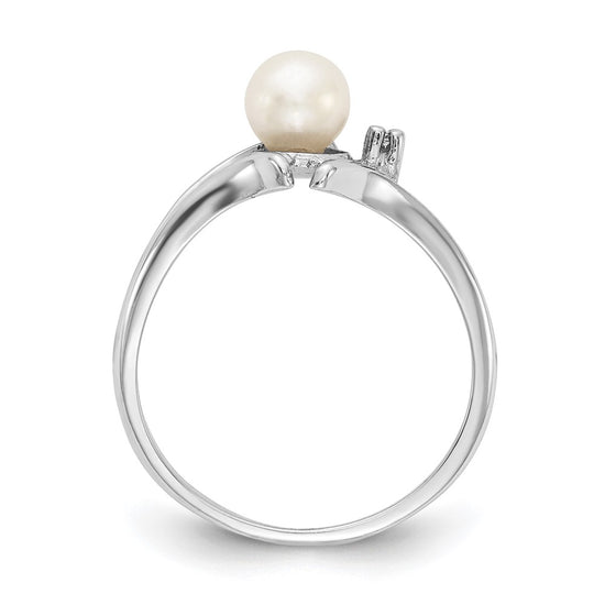 Gold Polished Freshwater Pearl and Diamond Rings