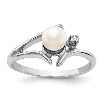 Gold Polished Freshwater Pearl and Diamond Rings