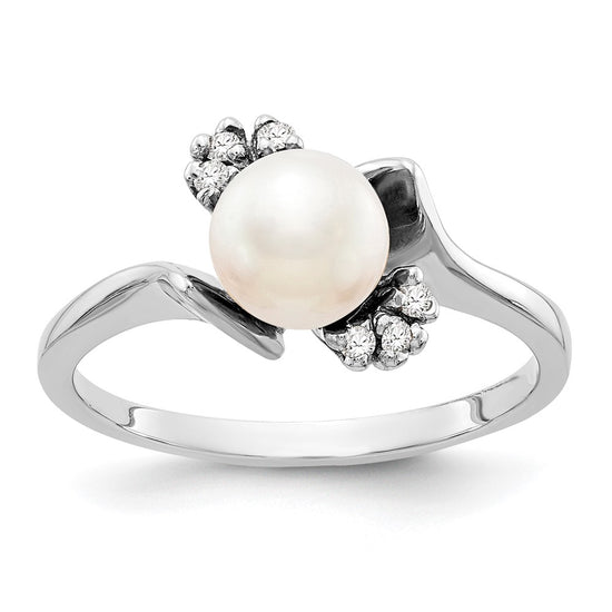 Gold Polished Freshwater Pearl and Diamond Rings