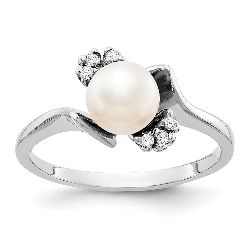 Gold Polished Freshwater Pearl and Diamond Rings
