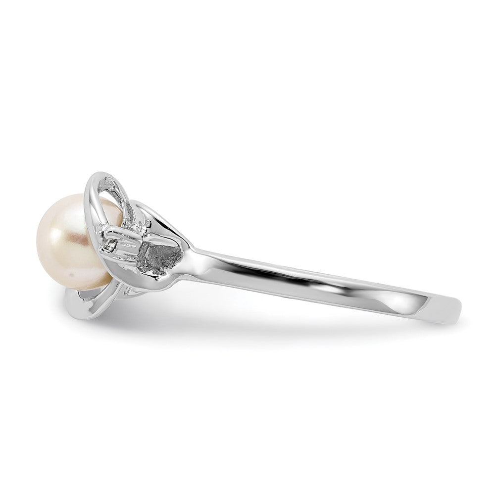 Gold Polished Freshwater Pearl and Diamond Rings