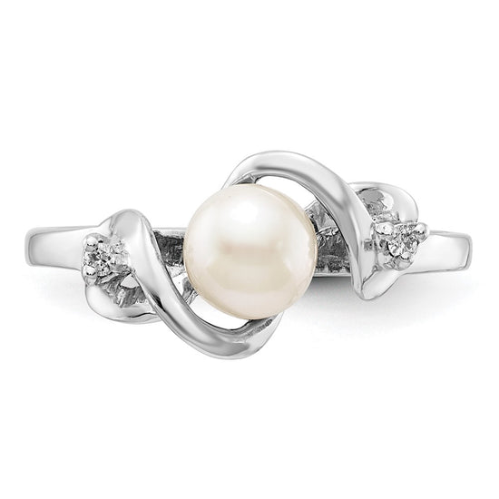 Gold Polished Freshwater Pearl and Diamond Rings