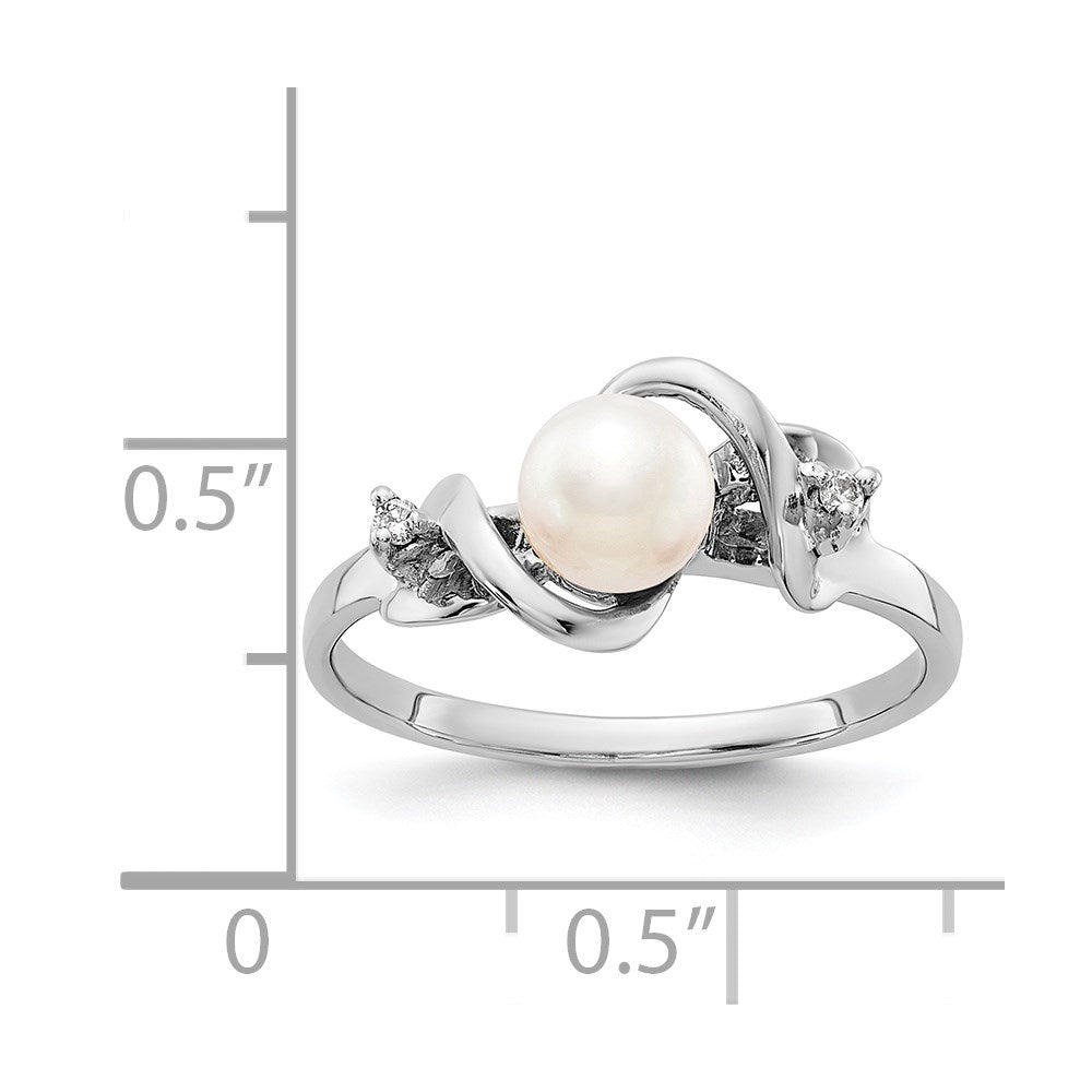 Gold Polished Freshwater Pearl and Diamond Rings