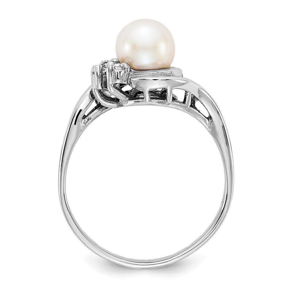 Gold Polished Freshwater Pearl and Diamond Rings