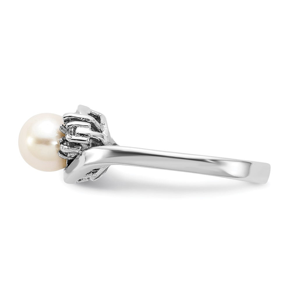 Gold Polished Freshwater Pearl and Diamond Rings