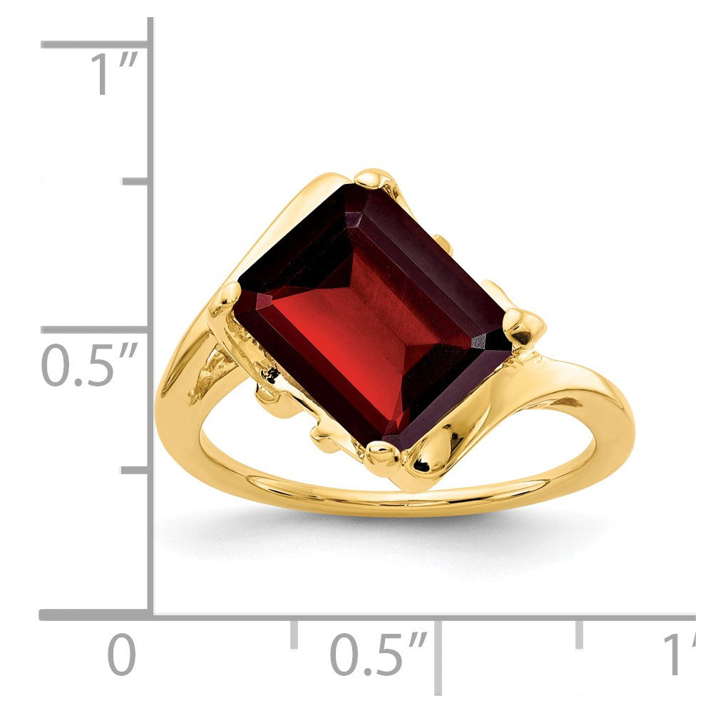 14k 10x8mm Emerald Cut Garnet ring